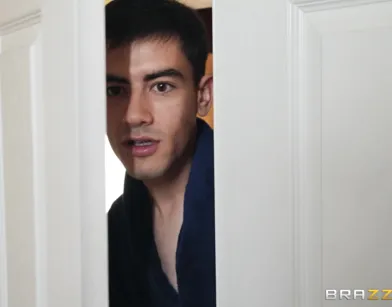 Guy Fucked Young Stepmom with Big Dick Behind Dad's Back!