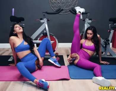 Sofia Leone Plays with Her Friend in Juicy Gym Porn!