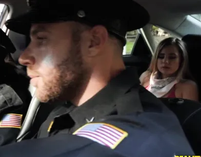 Babe Sucks Cock in Cop Car Then Gets Fucked After the Escape!