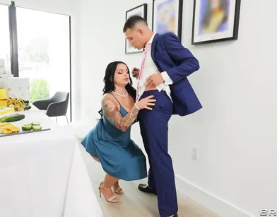 Bridesmaid Wants Young Cock Right at the Wedding!