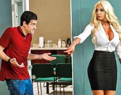 Beautiful Therapist Uses Unconventional Pussy Treatment!