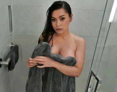 Shower Sex Is the Best Kind of "Cheating"!