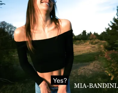 Hot Babe Finally Gave In & Sucked Cock Outdoors for Cash!