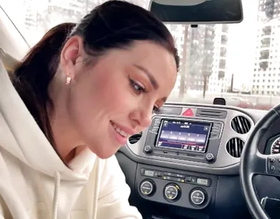 My Girlfriend Sucks My Cock in the Car in Broad Daylight!