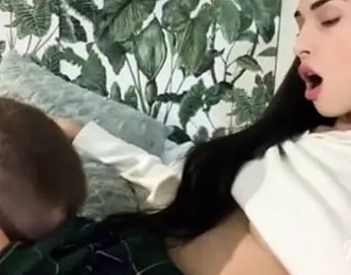 Sexy Girl Gets Pussy Licked Then Takes Deep Creampie!