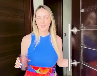 My Friend's Young Hot Mom Seduced Me & Took My Cock!