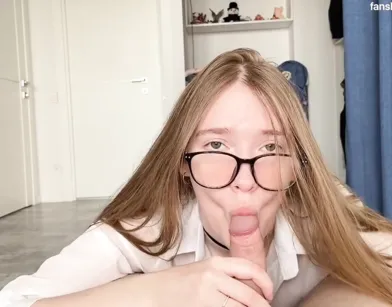 Russian Student Fucked Her Friend While Home Alone!
